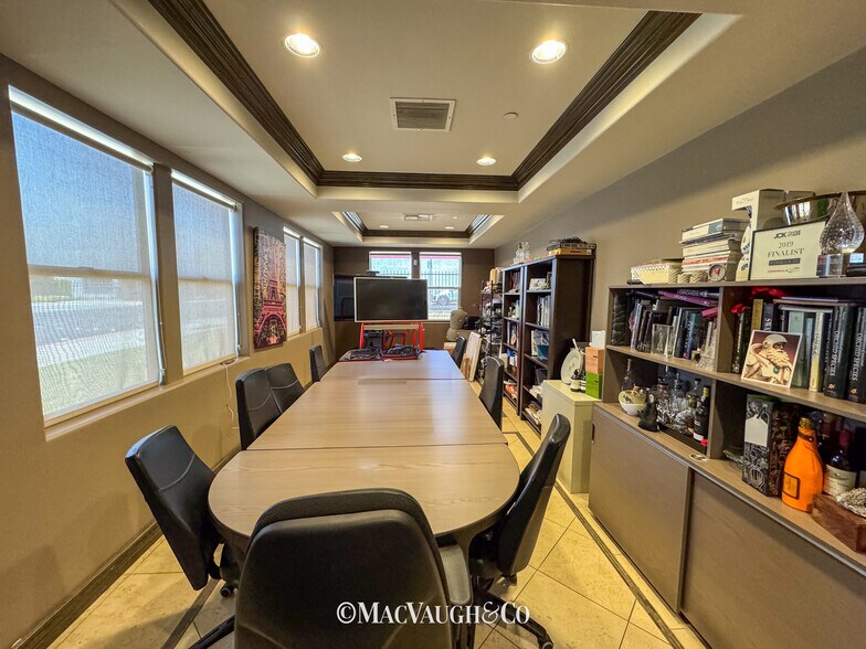 More Photos Of 904 S Alta Vista Ave, Monrovia Manufacturing For Lease