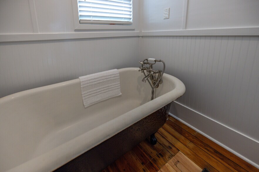 More Photos Of 86 Masters Dr, Saint Augustine Office For Sale