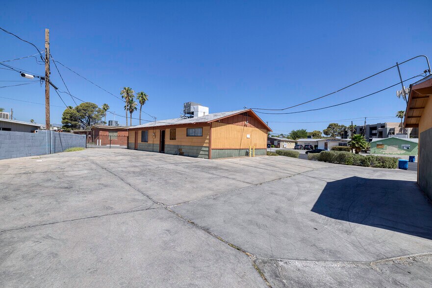 More Photos Of 5021 Alta Dr, Las Vegas Office Residential For Sale