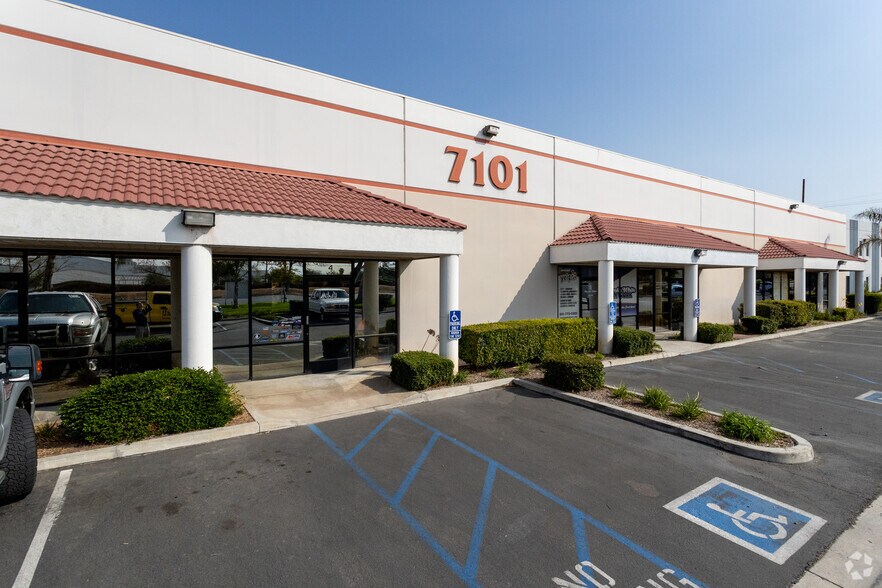 More Photos Of 7101 Jurupa Ave, Riverside Manufacturing For Lease