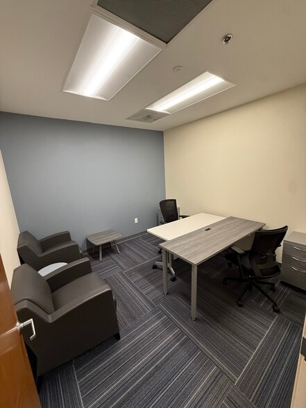 More Photos Of 504-604 E Rosedale St, Fort Worth Unknown For Lease