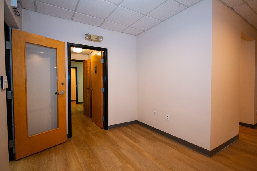 More Photos Of 189 Governor St, Providence Medical For Lease