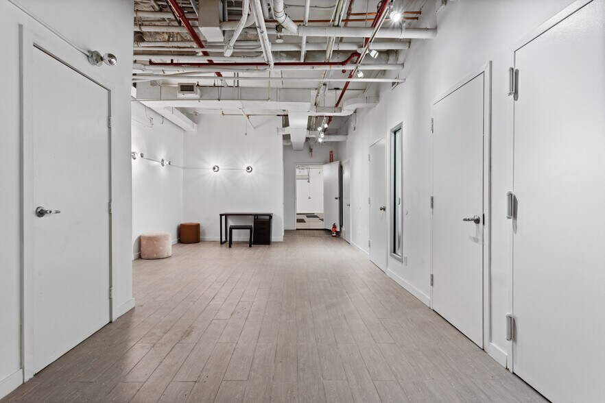 More Photos Of 56 E 11th St, New York Loft Creative Space For Lease