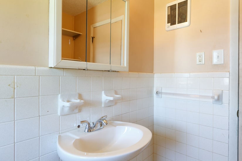 More Photos Of 1043-1053 Rulnick St, Fayetteville Apartments For Sale