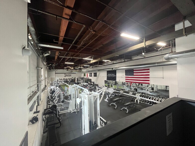 More Photos Of 2848 Chatham St, Philadelphia Warehouse For Lease