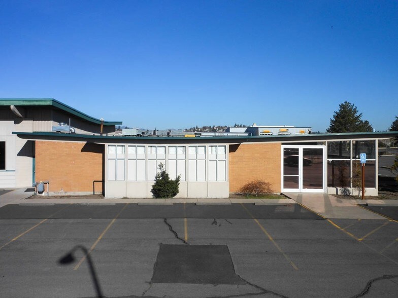 More Photos Of 1120 S Spring St, Klamath Falls Warehouse For Sale