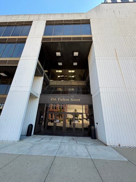 More Photos Of 456 Fulton St, Peoria Office For Sale