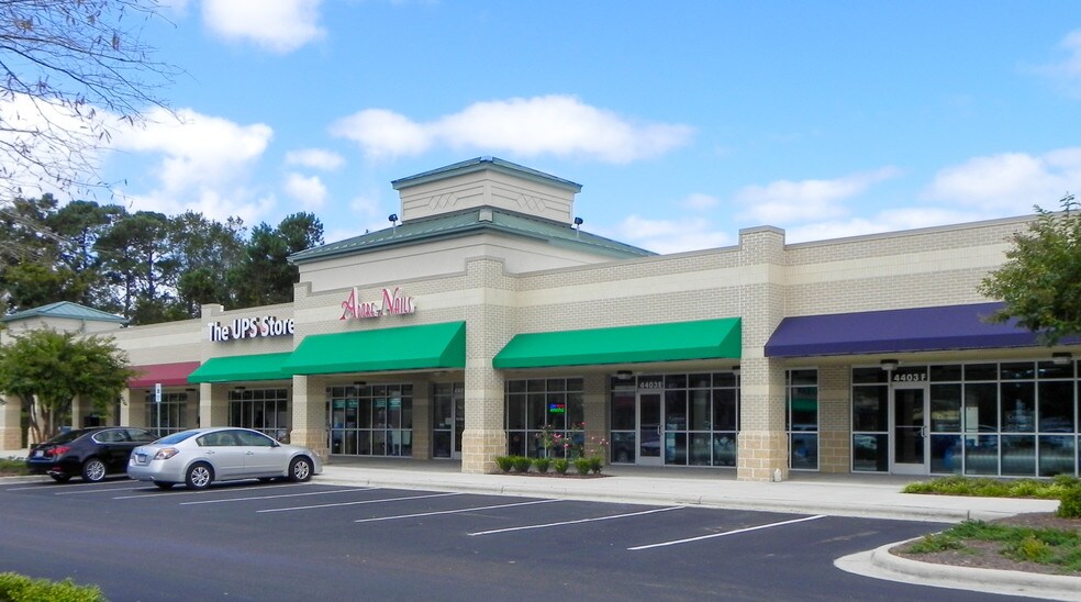 More Photos Of 4401 Oleander Dr, Wilmington Unknown For Lease