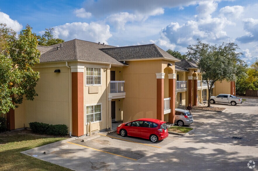 More Photos Of 13223 Champions Plaza Dr, Houston Apartments For Sale