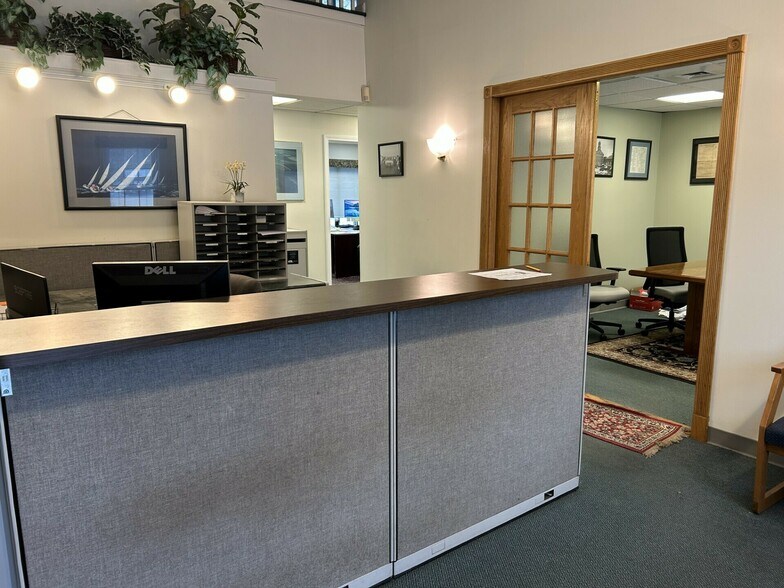 More Photos Of 475 School St, Marshfield Medical For Lease