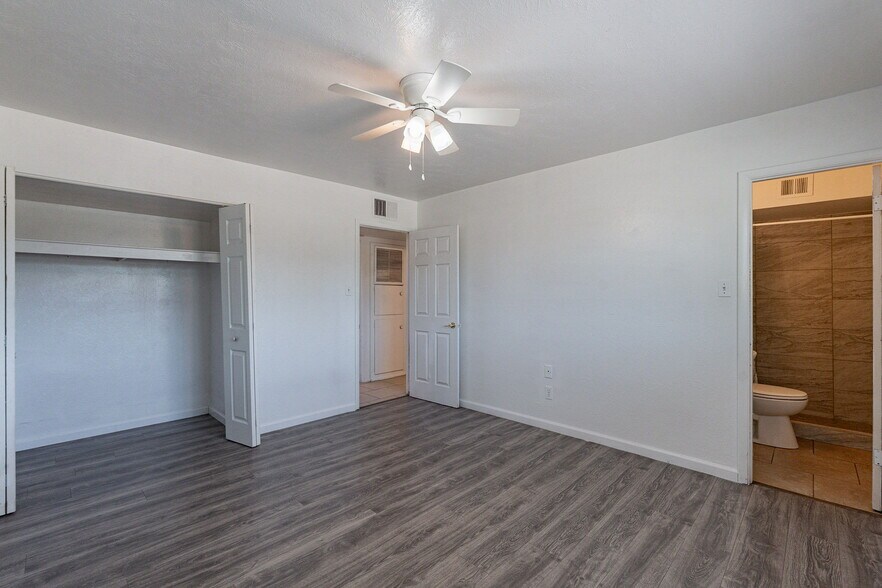 More Photos Of 3115 N 55th Ave, Phoenix Apartments For Sale