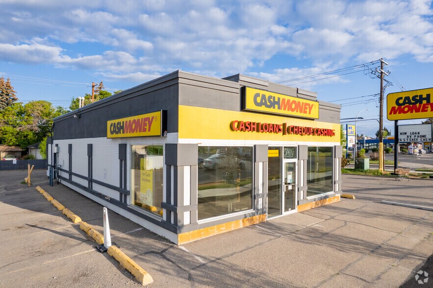 More Photos Of 905 37th St SW, Calgary Bank For Lease