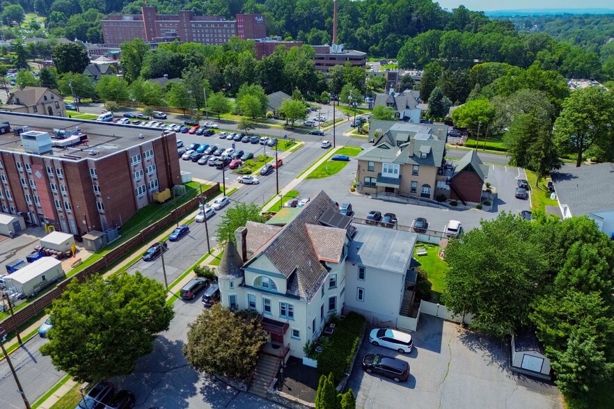 More Photos Of 541 Seneca St, Fountain Hill Healthcare For Sale