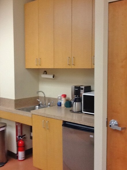 More Photos Of 14641 Lee Hwy, Centreville Office For Sale