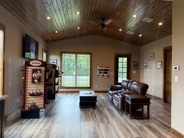 More Photos Of 5090 US Highway 190 W, Livingston Office For Sale