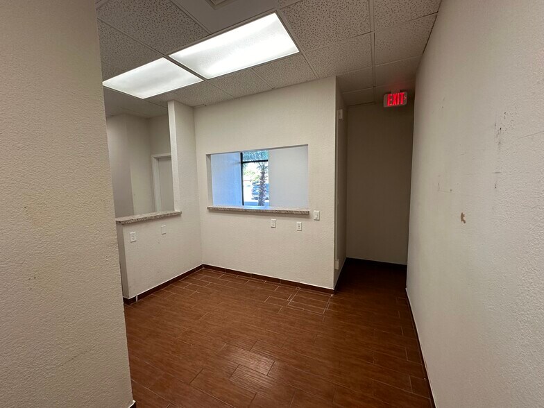 More Photos Of 1280 Hawkins Blvd, El Paso Office For Lease