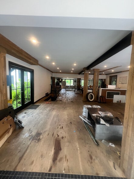 More Photos Of 1640 Montauk Hwy, Water Mill Auto Repair For Sale