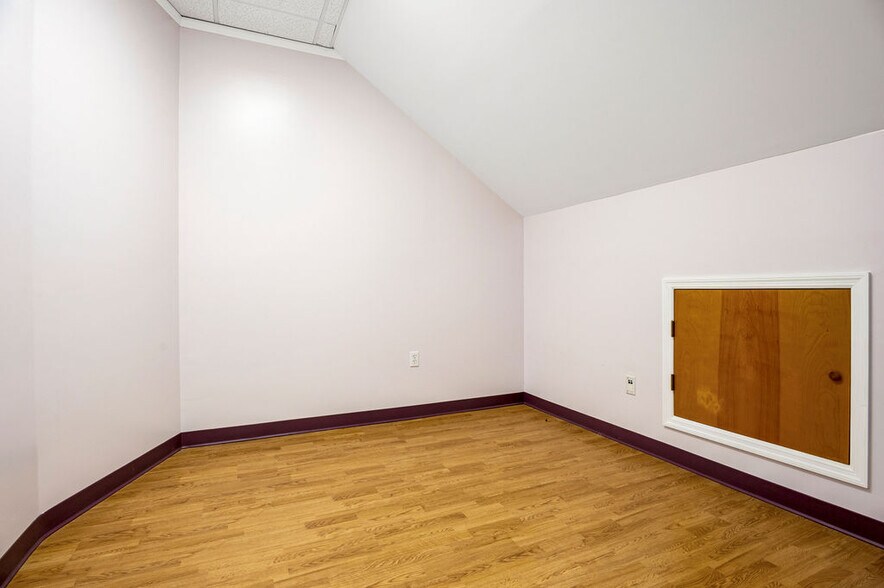 More Photos Of 43 Office Park Dr, Jacksonville Medical For Lease