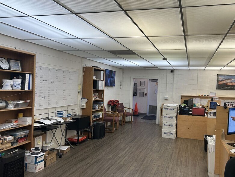 More Photos Of 95 Boutwell St, San Francisco Warehouse For Sale