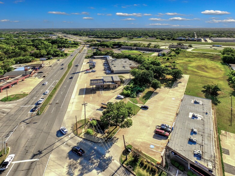 More Photos Of 1600 Texoma Pkwy, Sherman Unknown For Lease