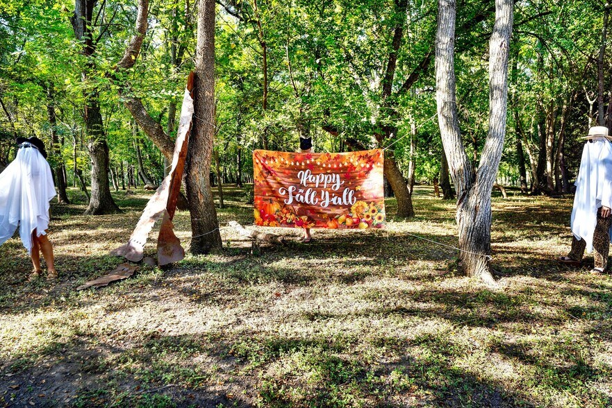 More Photos Of 1877 County Road 4713, La Coste Land For Sale