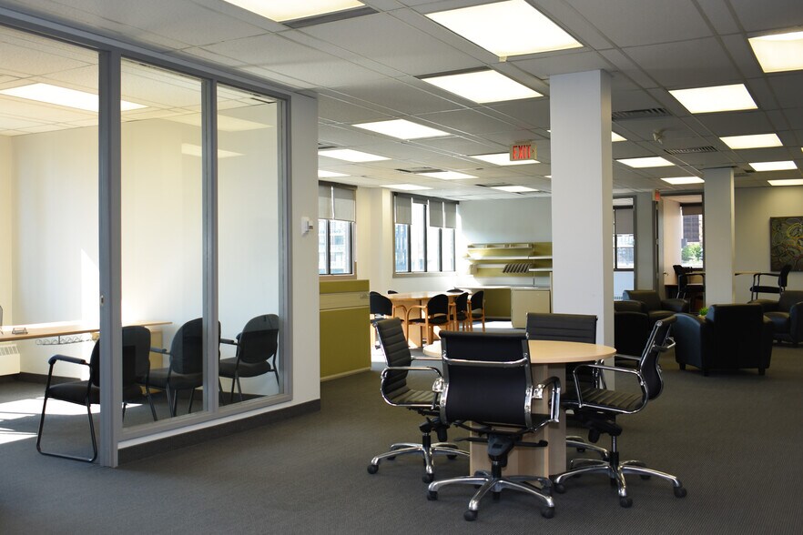 More Photos Of 602 12th Ave SW, Calgary Office For Lease