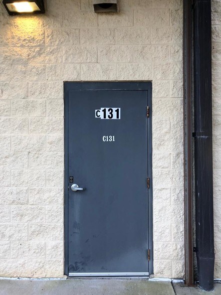 More Photos Of 302 Satellite Blvd NE, Suwanee General Retail For Lease