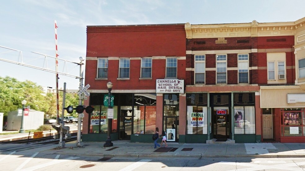 Primary Photo Of 113-117 W Chicago St, Elgin Freestanding For Lease