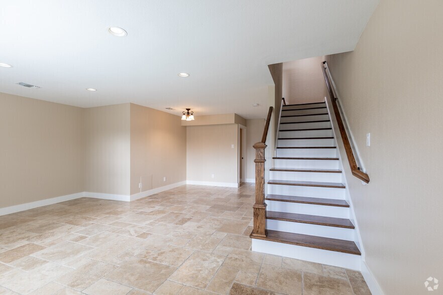 More Photos Of 8800-8888 Kempwood Dr, Houston Apartments For Sale