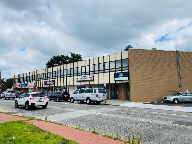 535 S Broadway, Hicksville, NY 11801 Retail For Lease