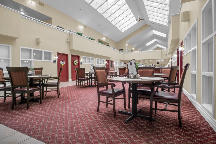 More Photos Of 4107 Central Ave, Kearney Assisted Living For Sale