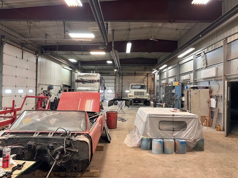 More Photos Of 3945 S Blue Star Dr, Traverse City Service For Lease