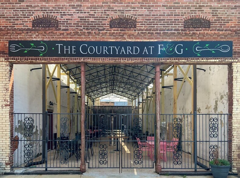 More Photos Of 97 1st St, Grenada General Retail For Sale