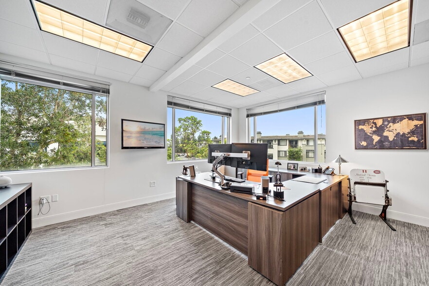 More Photos Of 27432 Aliso Creek Rd, Aliso Viejo Medical For Sale