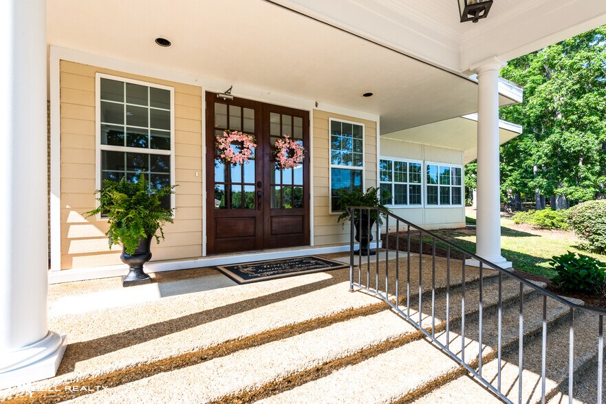 More Photos Of 184 Pine Ln, Washington Assisted Living For Sale