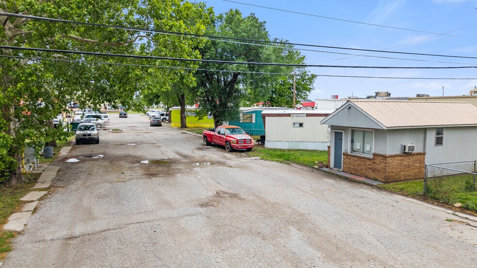 More Photos Of 3200 N 14th St, Ponca City Manufactured Housing Mobile Home Park For Sale