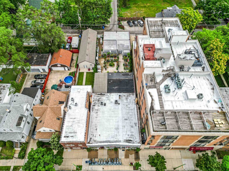 More Photos Of 2312 W Touhy Ave, Chicago General Retail For Sale