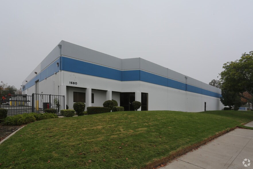 Primary Photo Of 1670-1680 Sunflower Ave, Costa Mesa Warehouse For Lease
