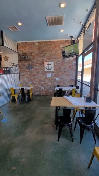 Primary Photo Of 21001-21015 Sherman Way, Canoga Park Freestanding For Lease