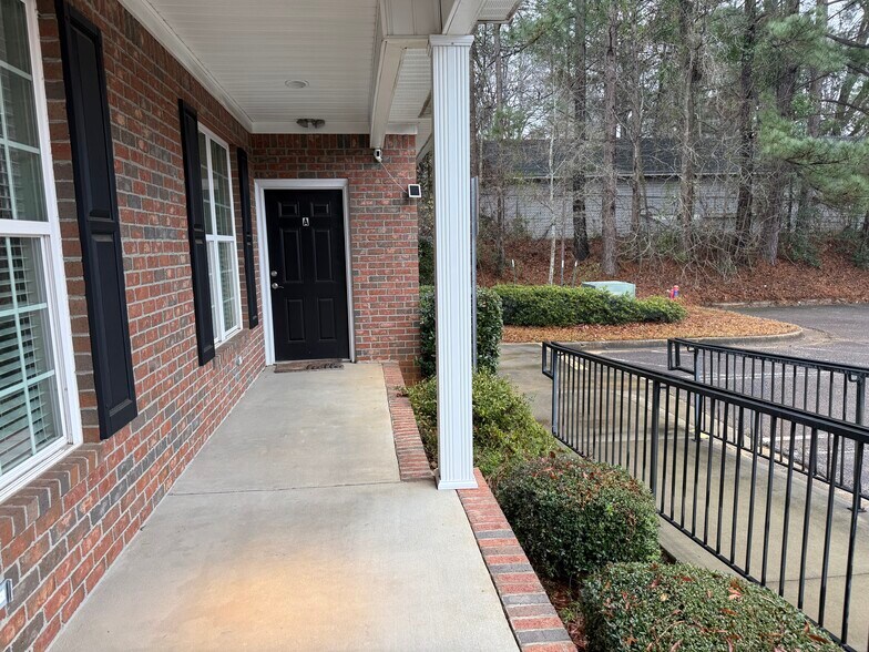 More Photos Of 2611 Commons Blvd, Augusta Office For Lease