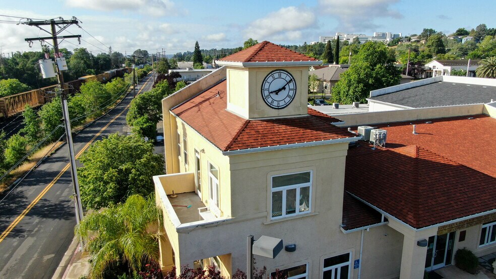 More Photos Of 2110 Railroad Ave, Redding Medical For Sale