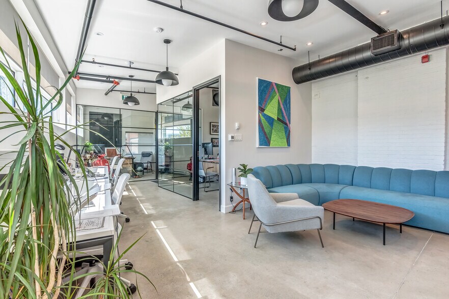 More Photos Of 6829-6845 Av de l'Épée, Montréal Loft Creative Space For Lease