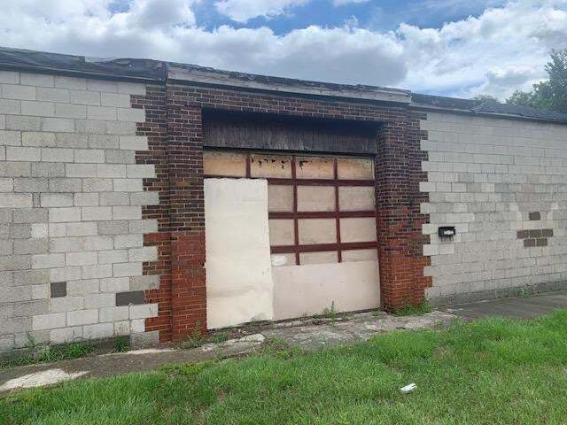 More Photos Of 4723 Baltimore ave, Hammond Flex For Sale