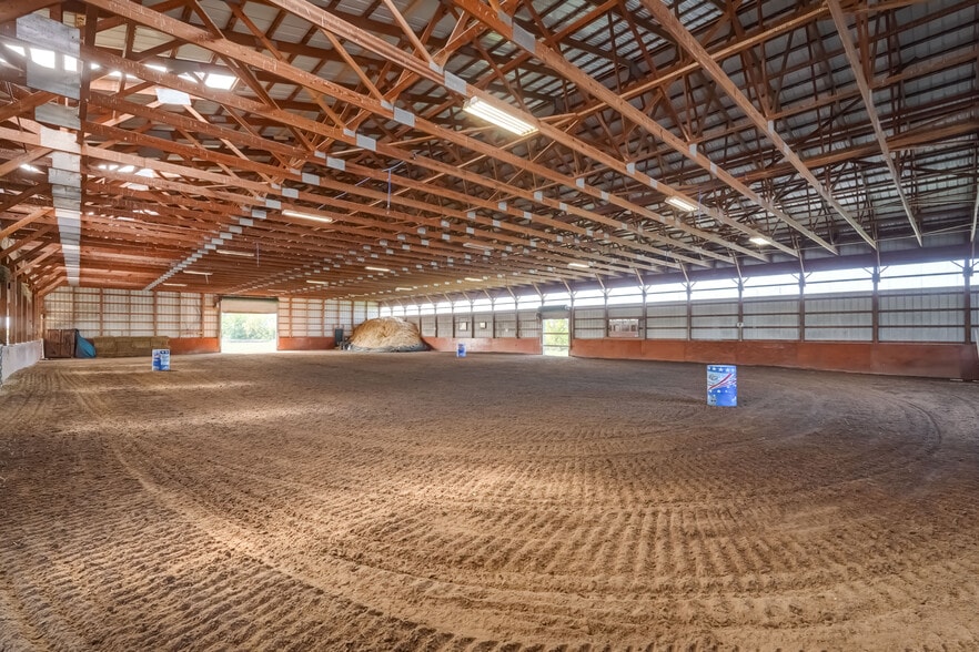 More Photos Of 1262 Fitzpatrick Rd, Auburn Specialty For Sale