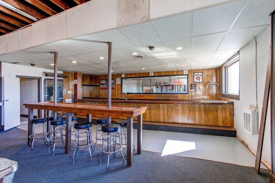 More Photos Of 618 1st Ave, Deer Trail Restaurant For Sale