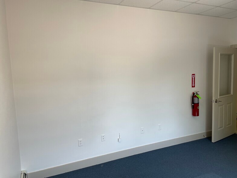 More Photos Of 41 Depot St, Bridgton Office For Lease