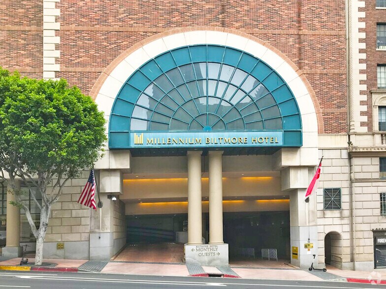 More Photos Of 520 S Grand Ave, Los Angeles Office For Lease