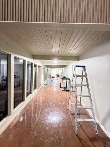 More Photos Of 200 W Cano St, Edinburg Religious Facility For Lease