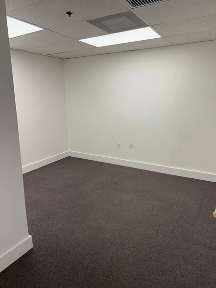 More Photos Of 10458 NW 31st Ter, Doral Light Manufacturing For Lease