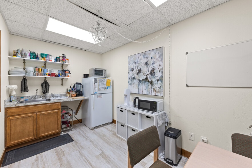 More Photos Of 1297 Burns Way, Kalispell Office For Sale